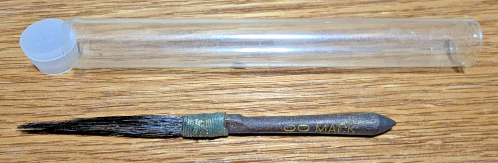 Vintage MACK Sword Striper Paint Touch-up Brush Size 00 Pointed Handle Tip 4-3/8