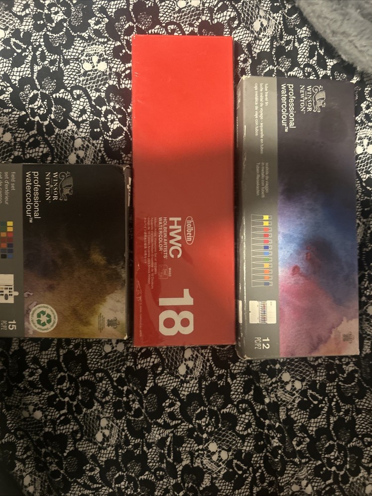 Professional Watercolor Paint Set W&N Professional 12, W&N 15, HWC 18.