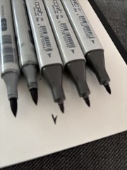 5 Copic Markers Double Tipped, Black, Gray, 2 W/ Brush Ends Excellent Condition