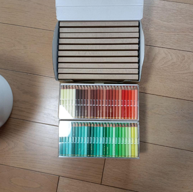 Felissimo Colored Pencils Color Museum Collection 600 Colors Set Mini size Japan