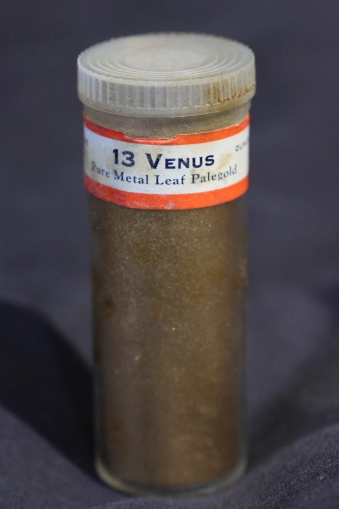 Vintage Venus 13 Pure Metal Leaf Palegold – U.S. Bronze Powder Works, Inc – Full