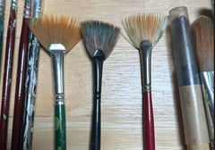Lot of 102 Used Artists Brushes Various Brands: Daler & Rowney, Grumbacher, etc.