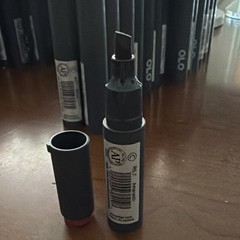 OLO Alcohol Markers – 92 Chisel Tip markers, minimal use