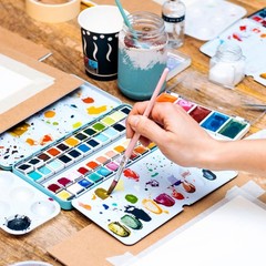 Empty Watercolor Palette Metal Watercolor Tin with 14pcs Half Pans Colorful
