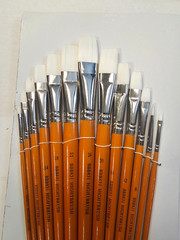 HIGHTBRUSH WHITE NYLON ARTIST BRUSH FLAT TIP