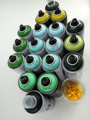 Montana Black/White/94 Spray Paint Lot Of 18 Cans Pack Graffiti Art