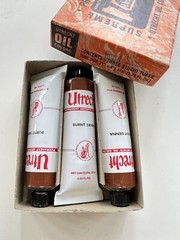 Utrecht Burnt Sienna Oil Paint. 3 Tubes. 37cc. NOS. VINTAGE.