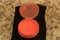 DAY VISIBLE Glow in the Dark PIGMENT POWDERS,1oz packs available in 9 Colors