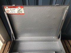 VINTAGE METAL GRUMBACHER 285 OIL PAINT STORAGE CASE – 16.5″ x 12.25″ x 2.75″