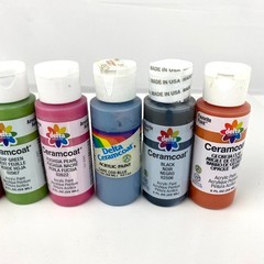 Delta Ceramcoat Acrylic Paint 7 Bottles 2 oz Each New & Used Beige Black Red ++