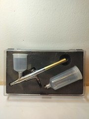Dinair Airbrush Pro Makeup Gun – TZ808217 – Never used, with Case & 2 Cups