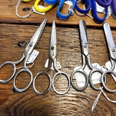 Large lot of vintage scissors, Fiskars, German 19pc