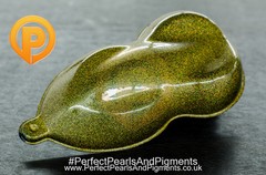 HOLOGRAPHIC RAINBOW GLITTER / METAL FLAKE – 7 AMAZING COLOURS