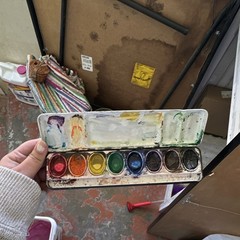 Prang OVL-8 Watercolor Set in Metal Tin, 8-Color, Multicolor