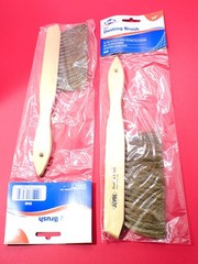 Alvin 2340 Wooden Dusting Brush – Soft Bristles with Comfort Curve Handle (1pc)