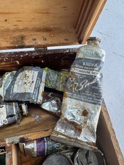 Lot of Vintage Shiva Soft Oil Paints with Dove Tail Hinged Wood Box & Brushes