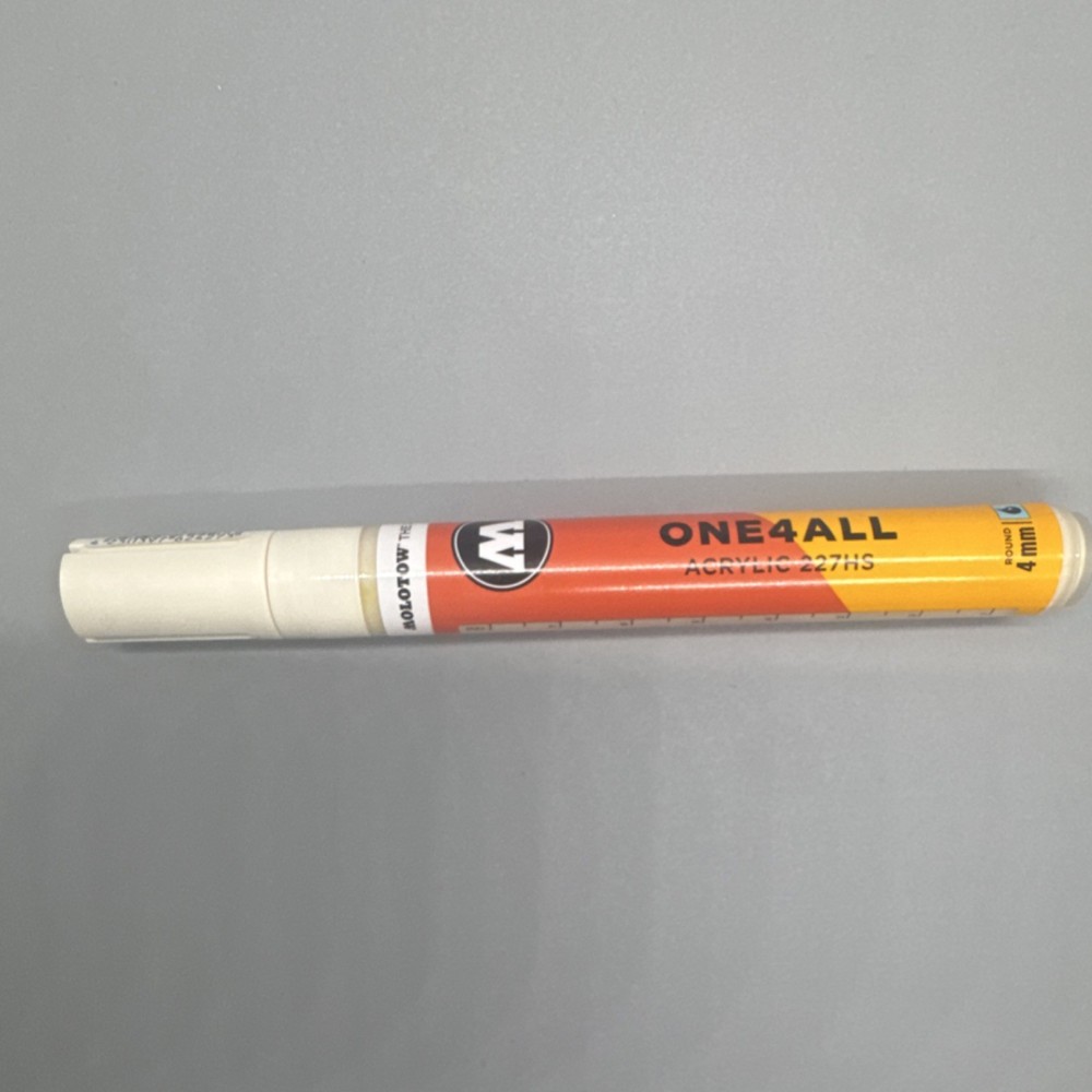 MOLOTOW ONE4ALL 227HS Acrylic Paint Marker Nature White 227235
