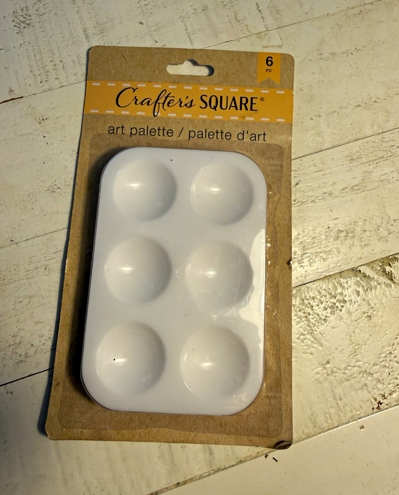 Crafter’s Square 6 Well White Plastic Art Palette Tray with 6 Wells