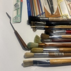 Lot Of Vintage Artist Paint Brushes Simmons Grumbacher Wellera Folkflirt Etc