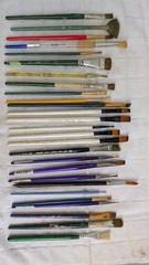 Lot Of 25 Used Short Handled Artist Brushes Various Brands Good Starter Set