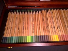 Lyra Rembrandt Aquarell Artist Pencils Set 100 + Accessories in Wooden Box