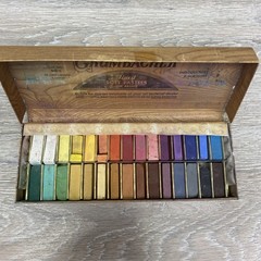 Vintage Grumbacher Soft Pastels 30 Half Length Introductory Assorment OO/C
