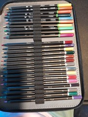 Black Widow Colored Pencils 125 In Zip Case NEW