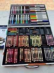 Art Sets / Kits Pencils Markers Crayons Royal Langnickel Acrilic Artists Color