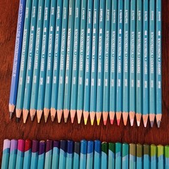 47 Derwent Watercolour Pencils Watercolor Colored Pencils England Light Blue