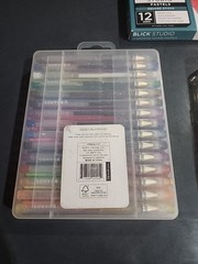 Lot Faber-Castell 24 Permanent Oil Pastels, Blick Studio pastels, 30 Gel Pens