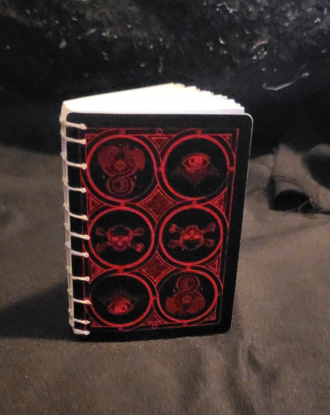 Playing card sketchbook/notebook – Bicycle Hidden cards – 50 pages