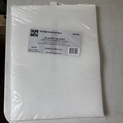 Darice #7 Mesh Plastic Canvas – Needlepoint Canvas for Crafting,