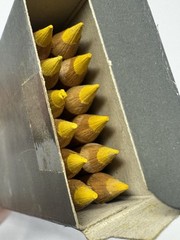 12 Lyra Rembrandt Zitron Lemon Yellow Colored Pencils Made in West Germany