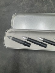 Manuscript Brand Classic Calligraphy Set With 5 Nibs Only!