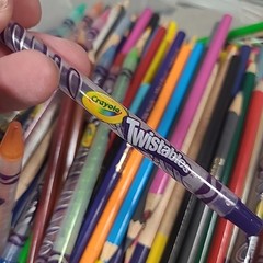 Colored Pencils Pencil Lot 4 POUNDS Crayola Fantasia Prang Art New and Used