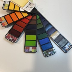 Watercolor Paint set – 33Assorted Colors with 1 Brush – Perfect Foldable NEW Rea
