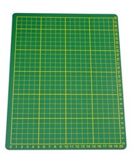 12″x 9″ x 3mm Self Healing Double Sided Green Cutting Mat