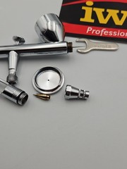 Iwata Eclipse CS ECL 4500 Dual Action Airbrush Gravity Feed HP-CS Spray Gun