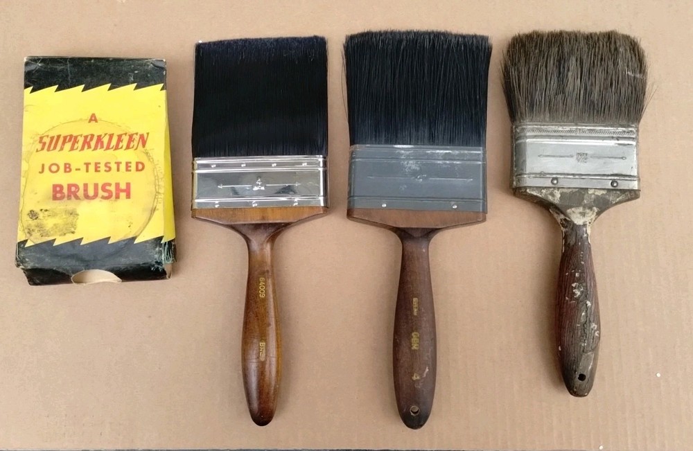 3 Vintage Wood Handle Paint Brushes 1 Natural Hair ..1 Brand New..4″..& 3-1/2″