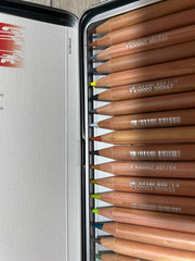 Caran d’Ache Luminance 6901 Colour Pencil Set (38pc) Pencils Excellent Condition