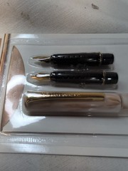 Staedtler Calligraphy Pen Set Writing Lettering 8 Piece Fine Broad Large Nibs