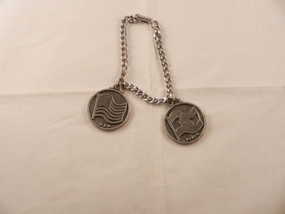 ARTEX VINTAGE CHARM BRACELET 1971 PARADE OF NATIONS – USA & SPAIN