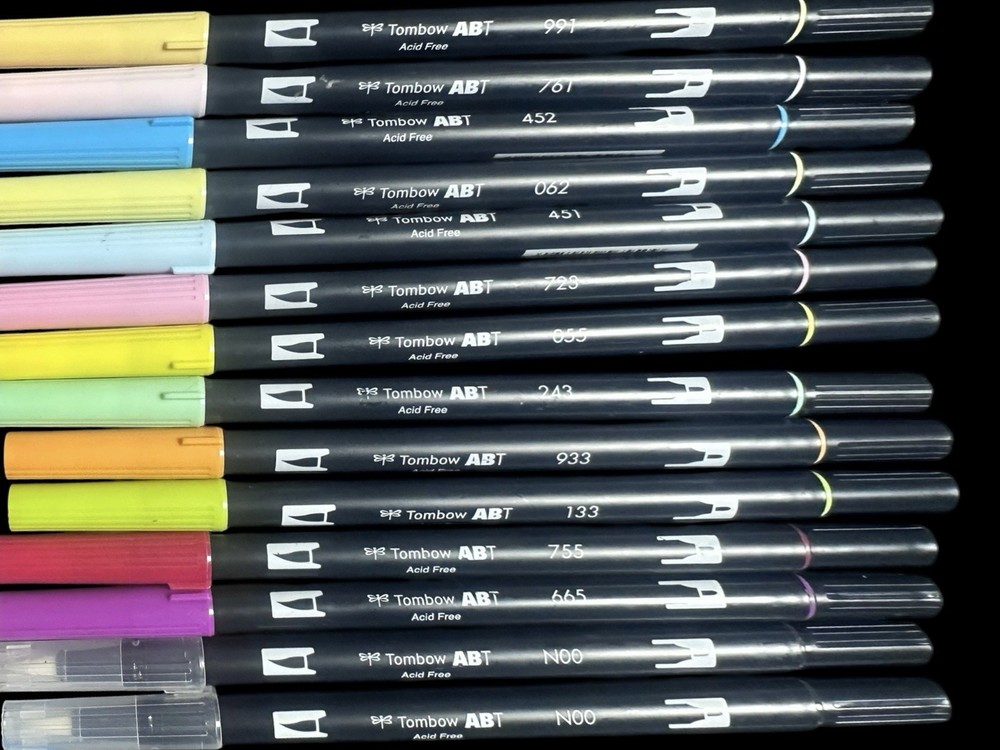 Tombow ABT Dual-Brush Tip Pens Lot of 14 Art Markers Acid Free TESTED