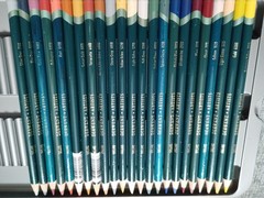 Derwent Artists Coloured Pencils Curated Set 23 Rare Professional Color Set A