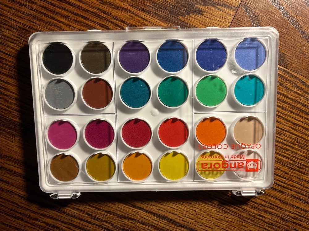 Angora Opaque Watercolor Set of 24 Pans (95960120) New In Box LOOK pan set 👀