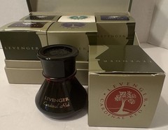 Levenger Bottled Fountain Pen Ink Set Raven Black Cocoa Amethyst Green Blue Red