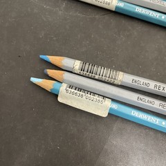 Mixed Lot of 10 Derwent Watercolour Pencils – See Description
