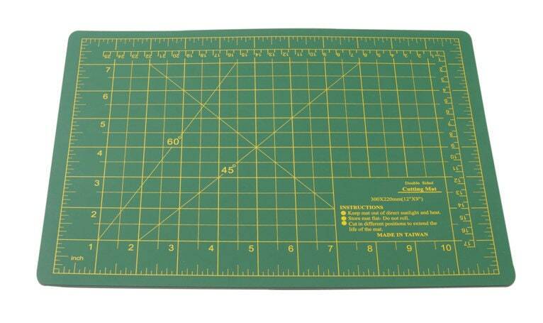 12″x 9″ x 3mm Self Healing Double Sided Green Cutting Mat