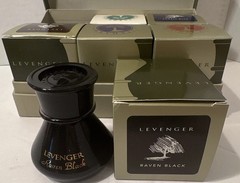 Levenger Bottled Fountain Pen Ink Set Raven Black Cocoa Amethyst Green Blue Red