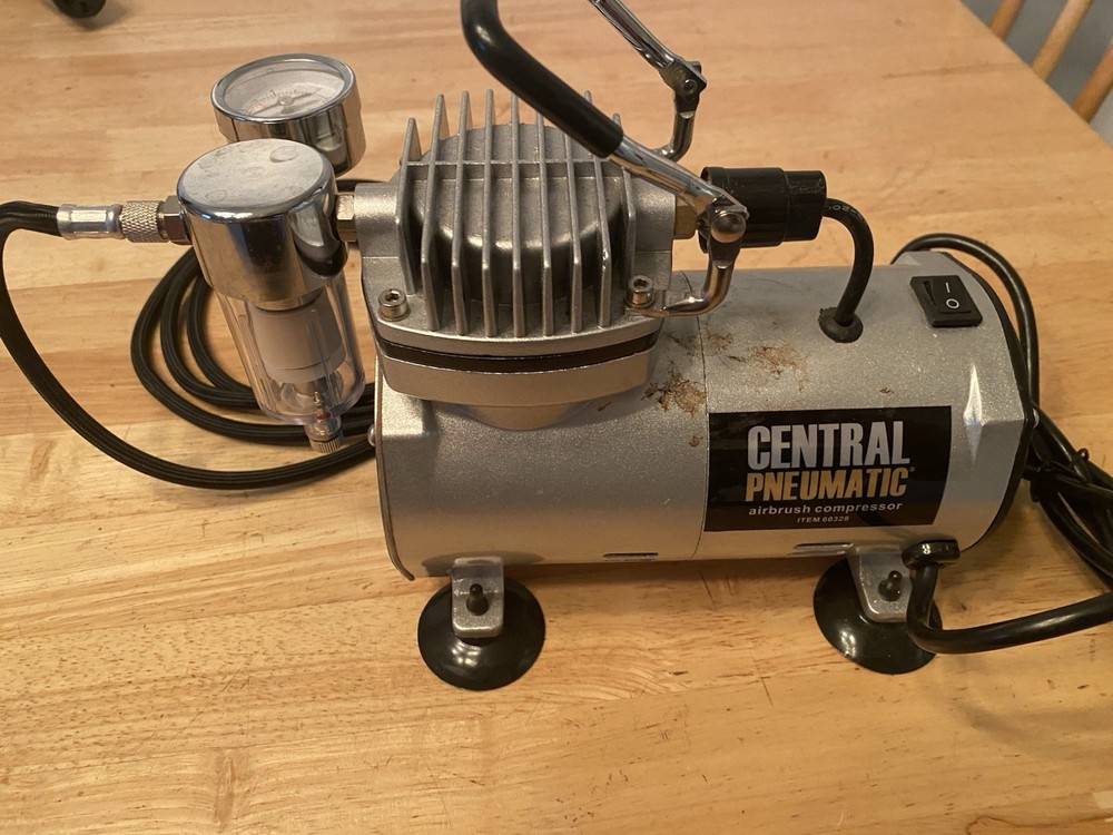 Central pneumatic 1/5 HP 58 PSI Oilless Airbrush Compressor Model 60328